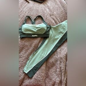 Lorna Jane Two-Tone Mint and Forest Green Sports Bra & Leggings Set